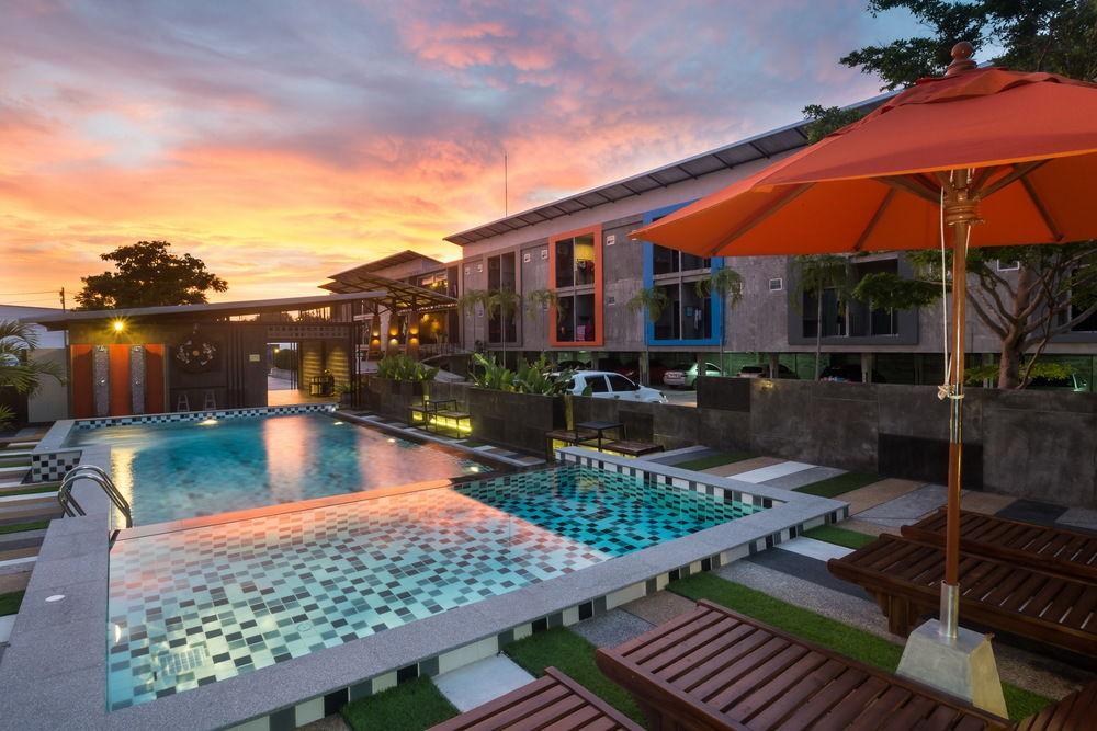 The Rubber Hotel Phuket Thalang Exterior foto