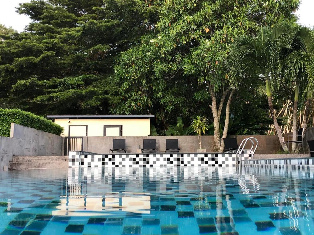 The Rubber Hotel Phuket Thalang Exterior foto