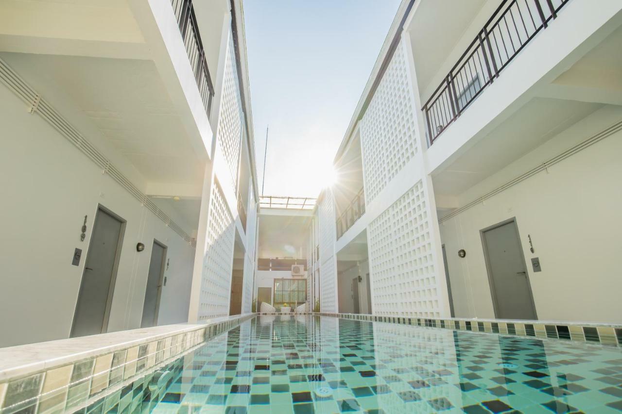 The Rubber Hotel Phuket Thalang Exterior foto